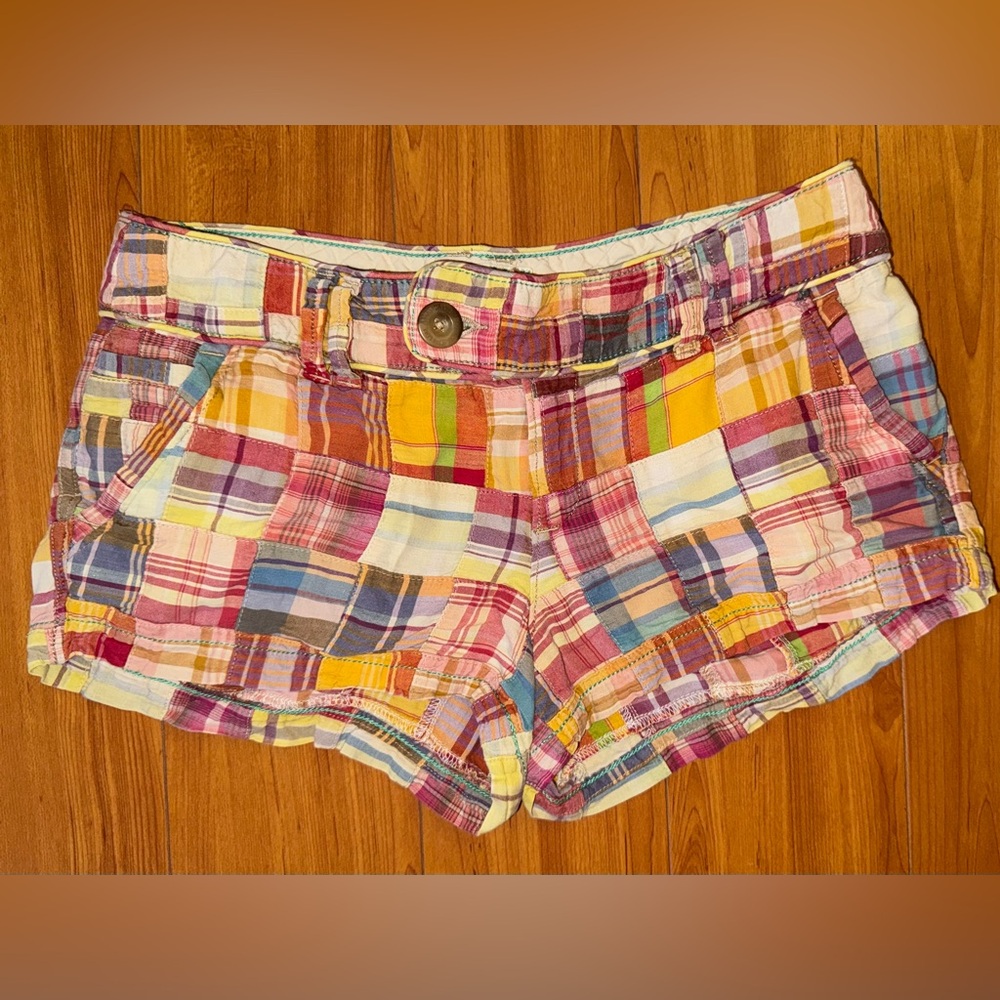 VTG American Eagle Outfitters Madras shorts - size 6